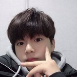 어떻게 사람 얼굴이 <b>따끈</b>한 물만두