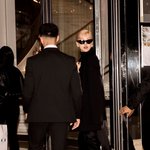 로제가 <b>이</b> 사진에서 80년대 할리우드 <b>스타</b>같아 보여 ㅋㅋ