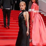 <b>로제</b> 롱 드레스 입는거 좋아