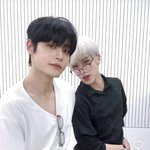 이 <b>릴스</b> 뒤에 남자 봏때마다