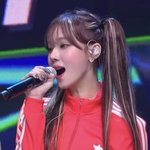 [이것좀봐줘] 윈터 <b>엠카</b> 1등해서 기분 좋았나봄 ㅋㅋㅋ