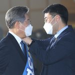 '김남국 사태' 와중 이재명 수박 '와그작', 민주당 <b>지지층</b> '와지끈'