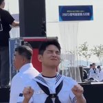 해군 하정복 입은 아이돌 최초 해군 <b>데이</b>식스 원필