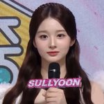 와 오늘자 <b>음중</b> 설윤 얼굴 뭐임..?