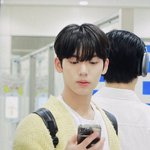 [ZB1] <b>유진</b>이 폰에