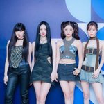 카리나 유 지민 내여자<b>흑발</b>했네