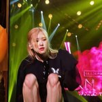 <b>로제</b> 요즘 운동하니?