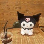 모처럼 주말이라 <b>쿠로</b>미랑 단둘이 데이트 나왔어요