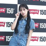 리바이스 150주년 기념 <b>행사</b> 참여한 아이돌들