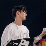 <b>이주연</b>은 뼈가 ㄹㅇ 잘생김