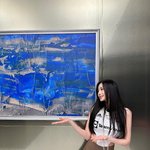 무대 의상으로 해외축구 유니폼 <b>리폼</b>해서 입은 여자 아이돌