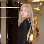 로제는 <b>사진</b>에는 잘 <b>안</b> 어울리지만 움직일 때 더 예쁘게 보여ㅠㅠ