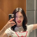 프로미스나인 <b>이서연</b>보고 게스옷