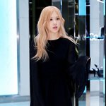 더현대 <b>생로랑</b> 팝업 블랙핑크 로제 기사 사진