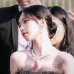 <b>얼굴</b>로 기 살려주는 <b>에스파</b> 카리나