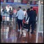 뷔&amp;제니 같은 공항<b>포착</b>