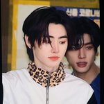 얘네 둘 얼굴 뭐임