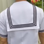 친구가 이런 <b>옷</b> 입고다니면
