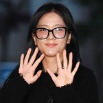 <b>지수</b>도 엄청 까맣구나