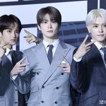 태용 진짜 잘생기긴 했다 <b>옆</b>에