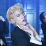 둘이 같은 사람 <b>맞음</b>…?