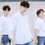 [ZB1] 흰<b>셔츠</b> 박제시켜