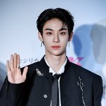 얼굴형 진짜 <b>세모</b> 그 자체인 것 같은 남돌