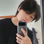 [모두드루와] 스키즈 왜 갑자기 다들 <b>삼성폰</b>으로 바꿈??