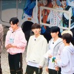 [ZB1] 이 <b>바지</b>좀봐