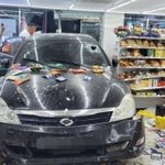 편의점 안으로 차량 <b>돌진</b>.여성 1명 부상