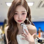 장원영 <b>아이즈</b>원 경력 없이 바로 데뷔했어도