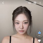 <b>닝이</b> 화장 연한게 더 이뿌다