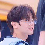[ZB1] 아 깅규빙 안경 개잘어울려