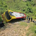 베트남서 한국인 22명 탑승 버스 추락