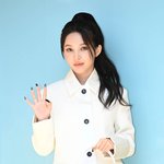 [모두드루와] 오늘 자 페라가모 행사 전소연 올 화이트 룩 진짜...