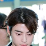 <b>주접</b> 멘트 치고 싶어지는 비주얼