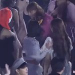 [댓글부탁해] 너네 좀 <b>의외</b>였던 아이돌 친목있냐