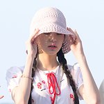 장원영 <b>모자</b> 정보 아는사람 제발 알려주라 진짜 제발