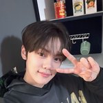 [ZB1] 연습생 시작이후로 <b>sns</b> 끊어서 셀카 두개밖에 없던 남자