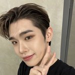 [ZB1] 아나 김태래 셀카 왜<b>이리</b> 잘 찍음