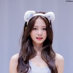 <b>쯔위</b> 왜 계속 생머리하지..