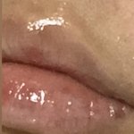 입술에 <b>바세린</b> 존니많이바름