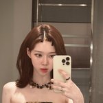 <b>윈터</b> 머리 중단발 됏네