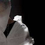 자<b>컨</b>에서 페이스마스크 쓴 남돌 처음<b>봄</b>