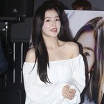 아빠/오빠/남동생 <b>앞</b>에서 이런 옷 입을 수 있다<b>vs</b>없다