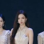 [댓글부탁해] 나 카리나 <b>체형</b>이랑 똑같은데 어케 입어야할까