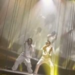 슈가콘에 싸이 왔구나