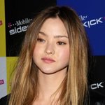 턱이 어떻게 이렇게 <b>뾰족</b>함?