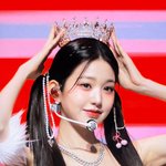 우리나라 <b>입헌군주제</b>로 바뀌고