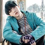 방탄 슈가 <b>봄날</b>
